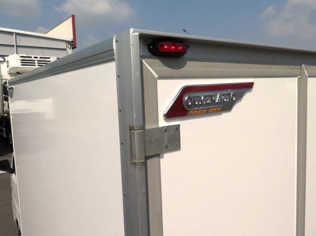 khung trụ và bản lề xe tải đông lạnh suzuki carry pro 2019