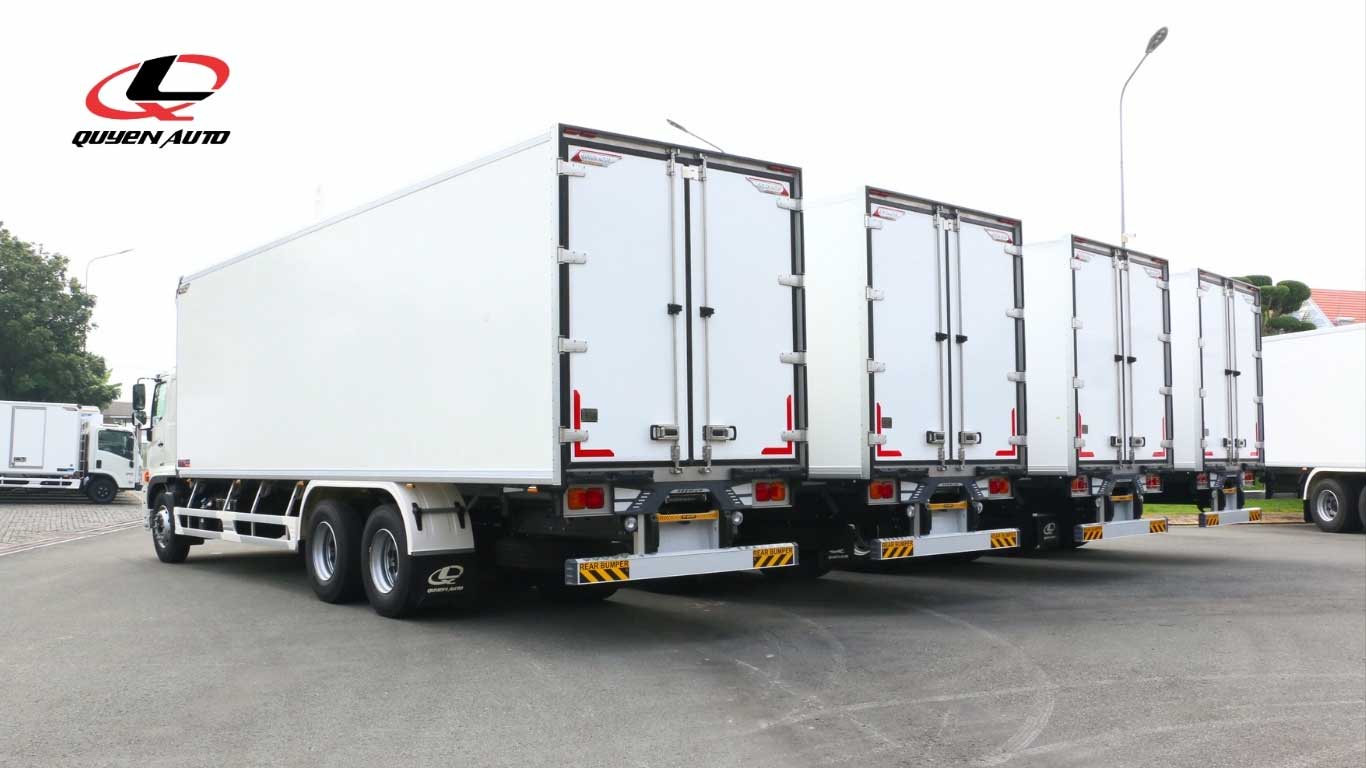 Lô xe bầy 4 chiếc tải đông lạnh của Quyen Auto thể hiện sự đột phá công nghệ & luôn duy trì sự tối ưu tải trọng