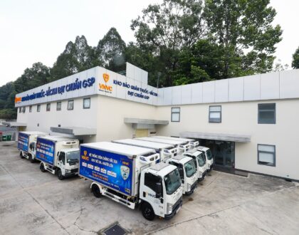 Bảo dưỡng thùng xe tải lạnh - Ấm lòng chở hàng xuyên Tết | Quyen Auto